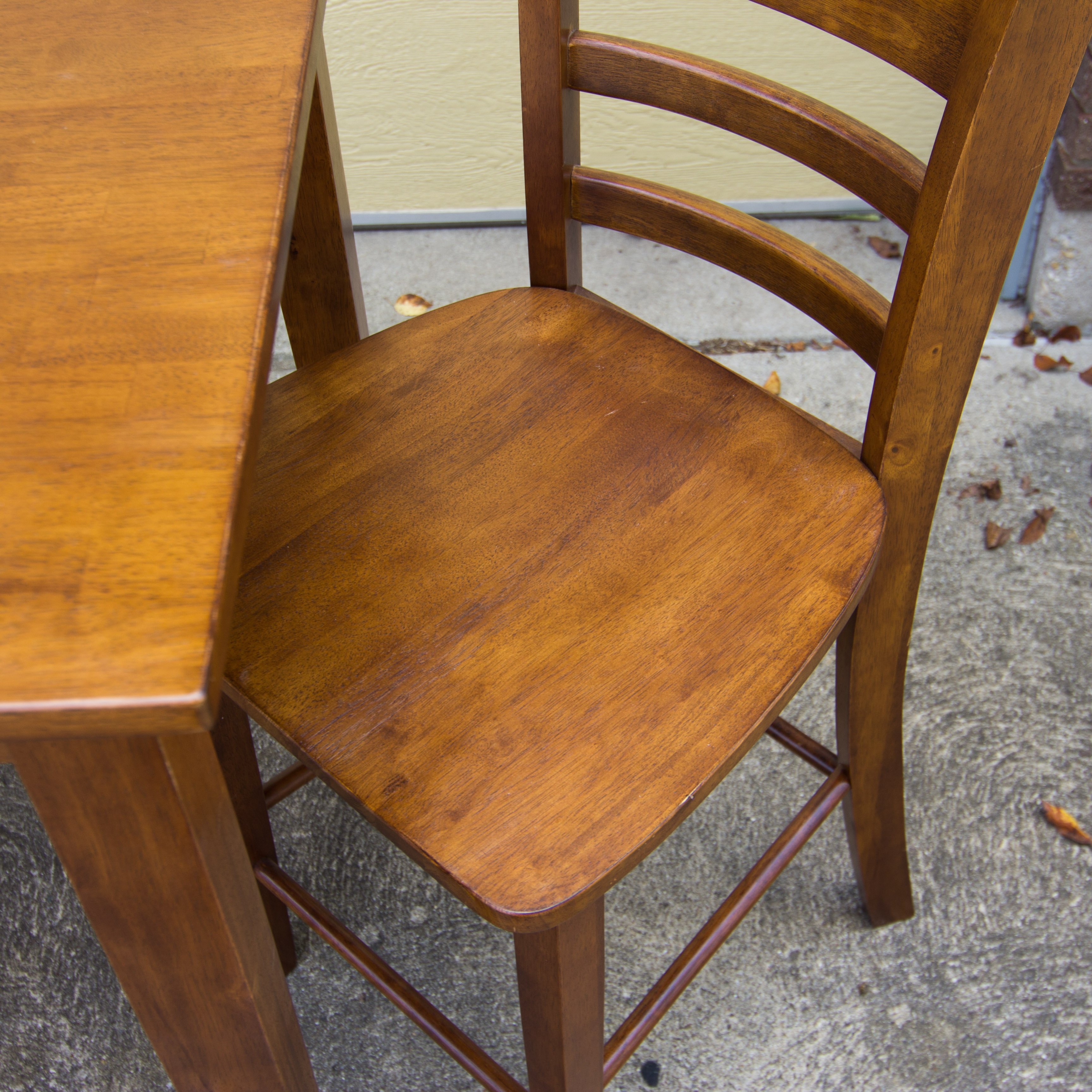 High Top Table and Chairs EBTH