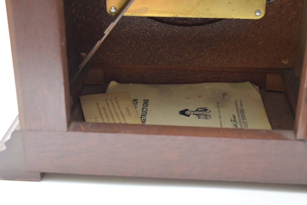 Seth Thomas Legacy 3W Mantel Clock With Original Manual | EBTH