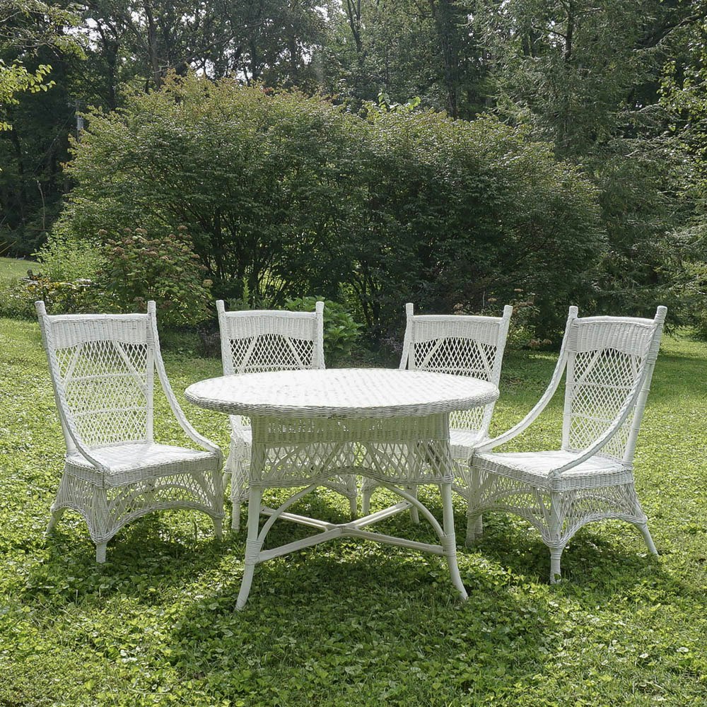 Vintage Victorian Style White Wicker Dining Table and Four Chairs | EBTH
