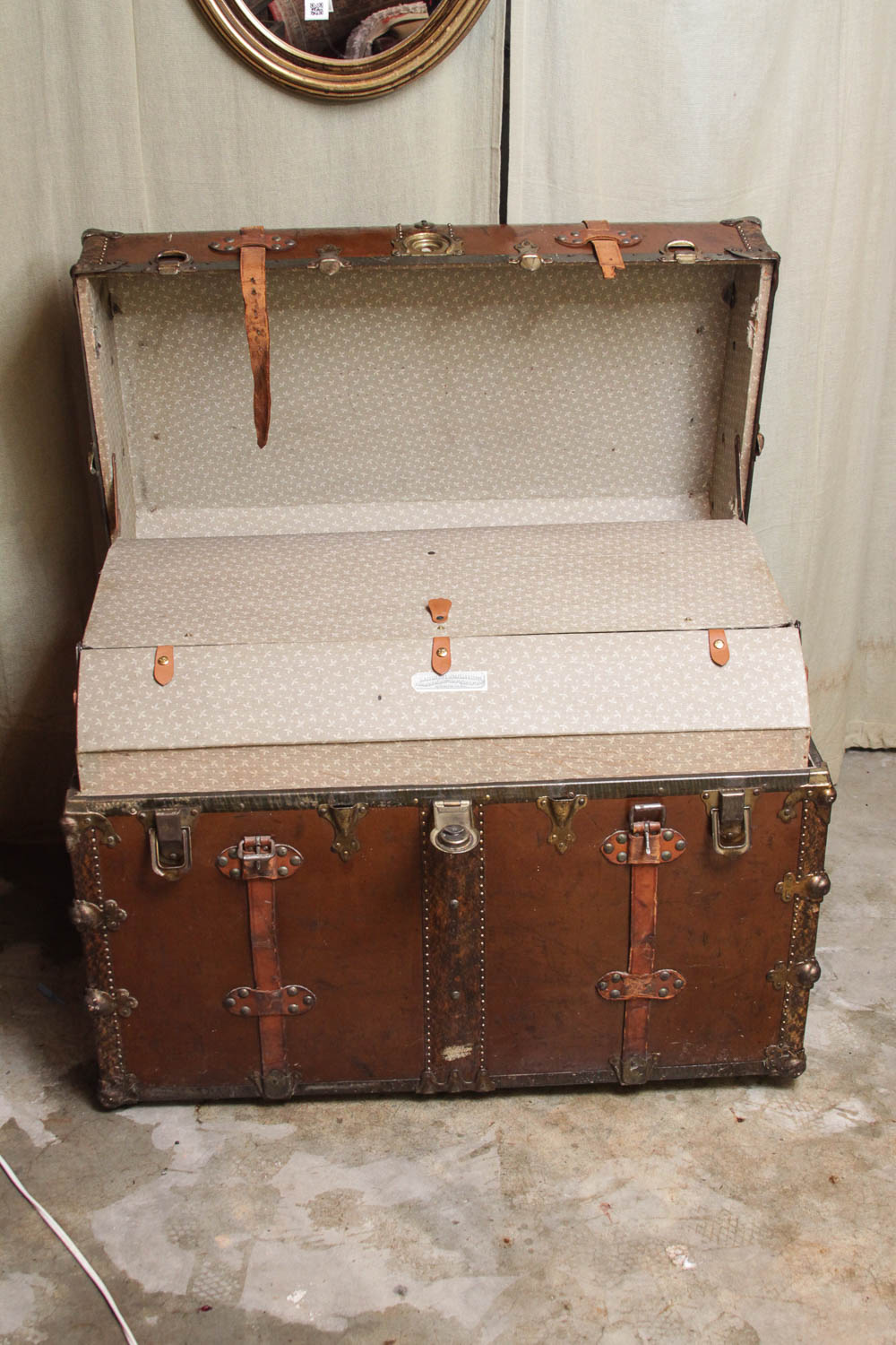 Antique H.W. Rountree & Bro. Leather Steamer Trunk EBTH