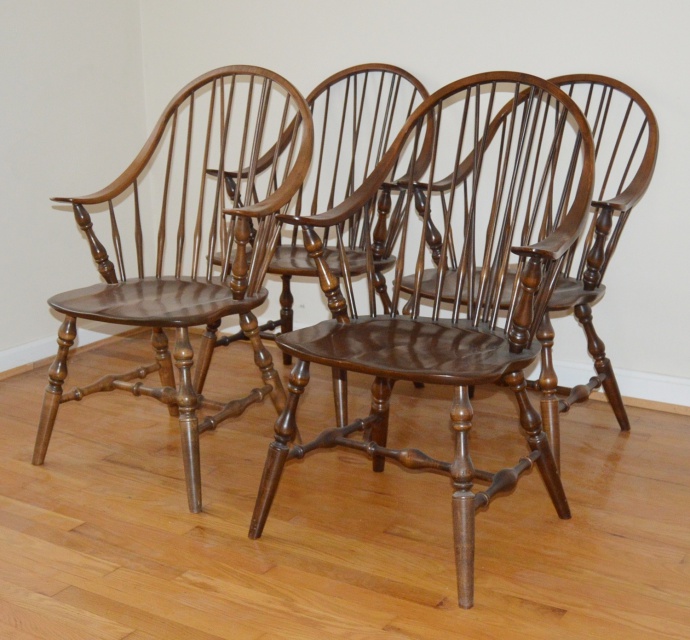 Four Vintage Hale of Vermont Windsor Chairs EBTH