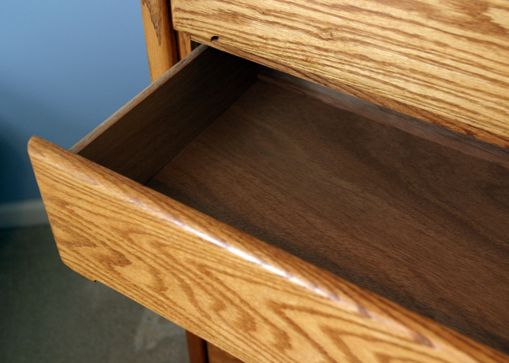 Blackhawk Furniture Chest of Drawers EBTH