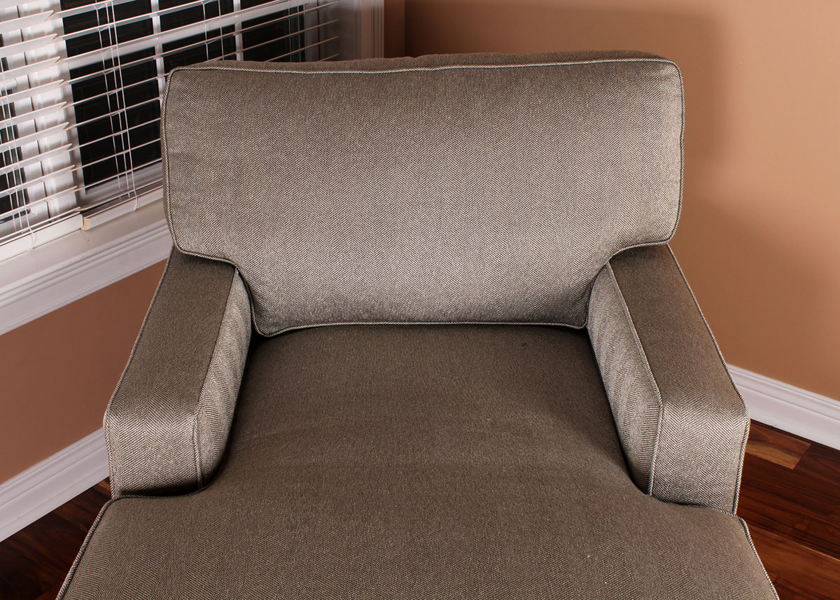 Havertys "Erin" Chaise Arm Chair EBTH