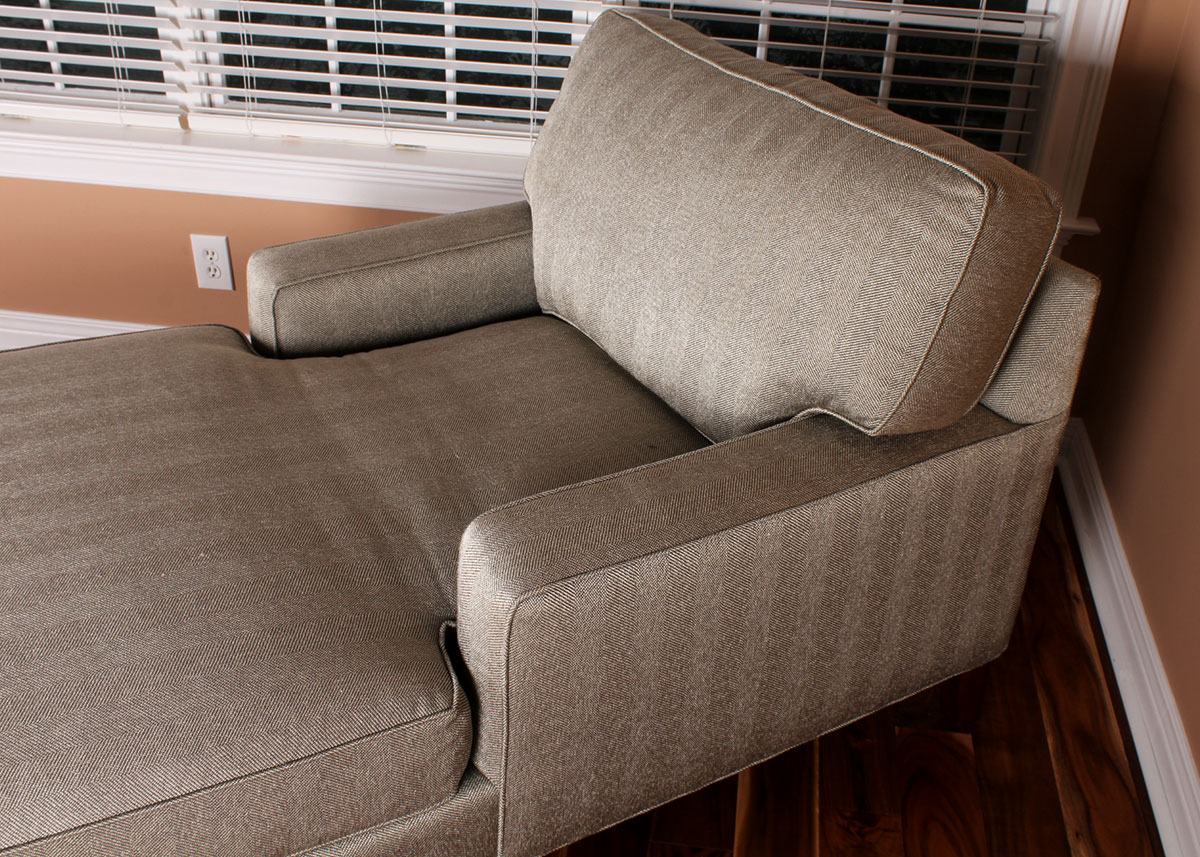 Havertys "Erin" Chaise Arm Chair EBTH