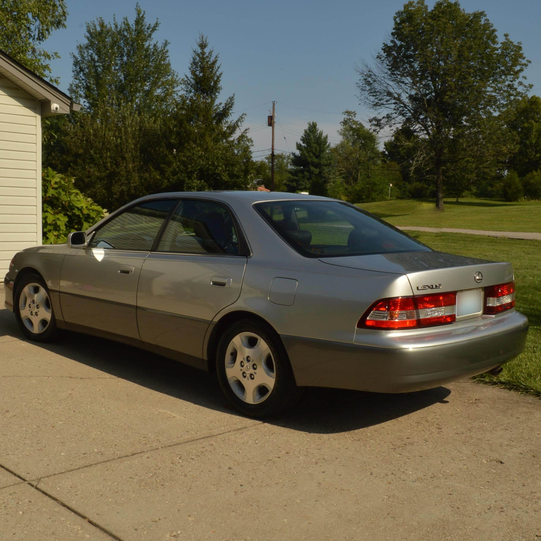 2000 Lexus Es 300 Four Door Sedan