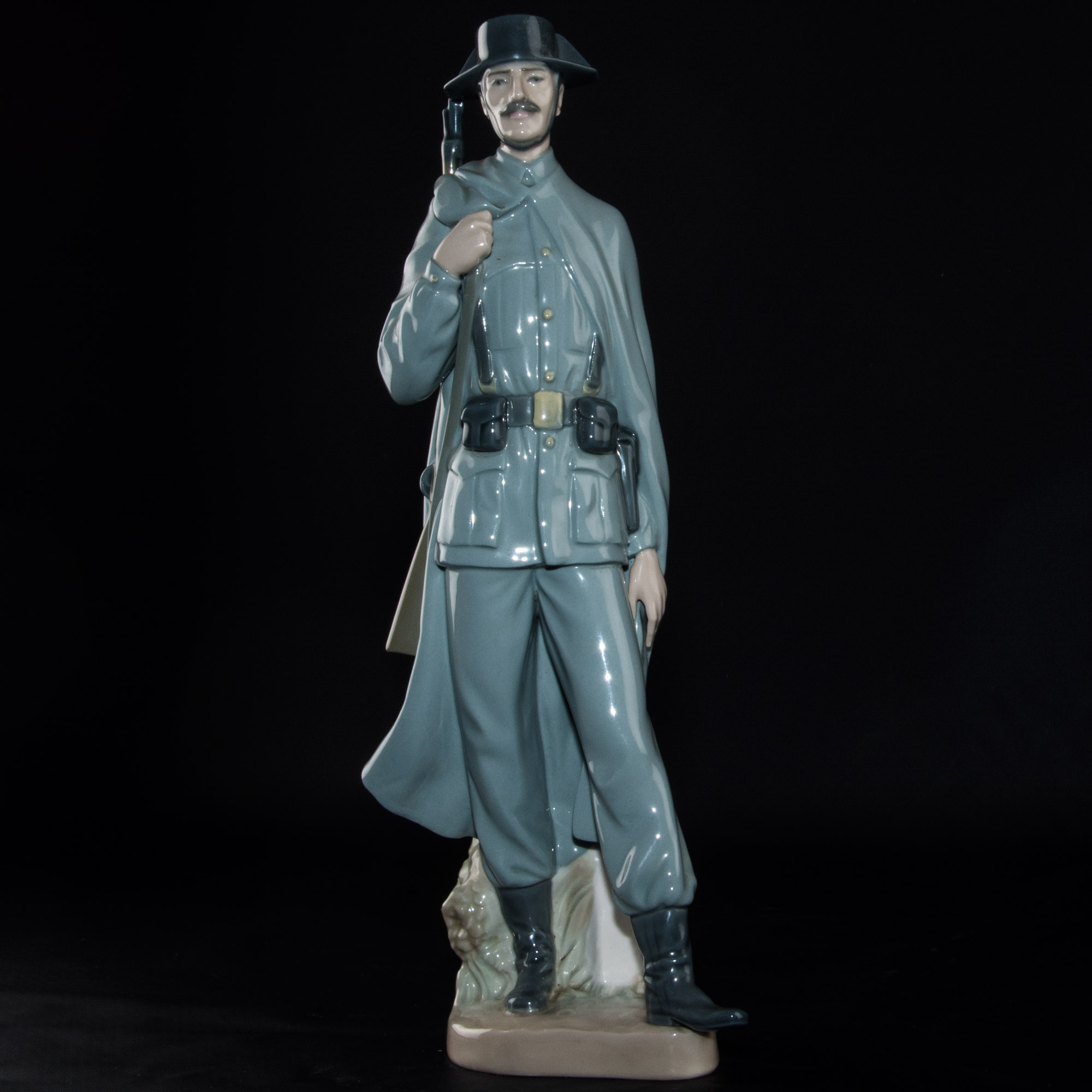 Lladro "Spanish Soldier" Figurine EBTH