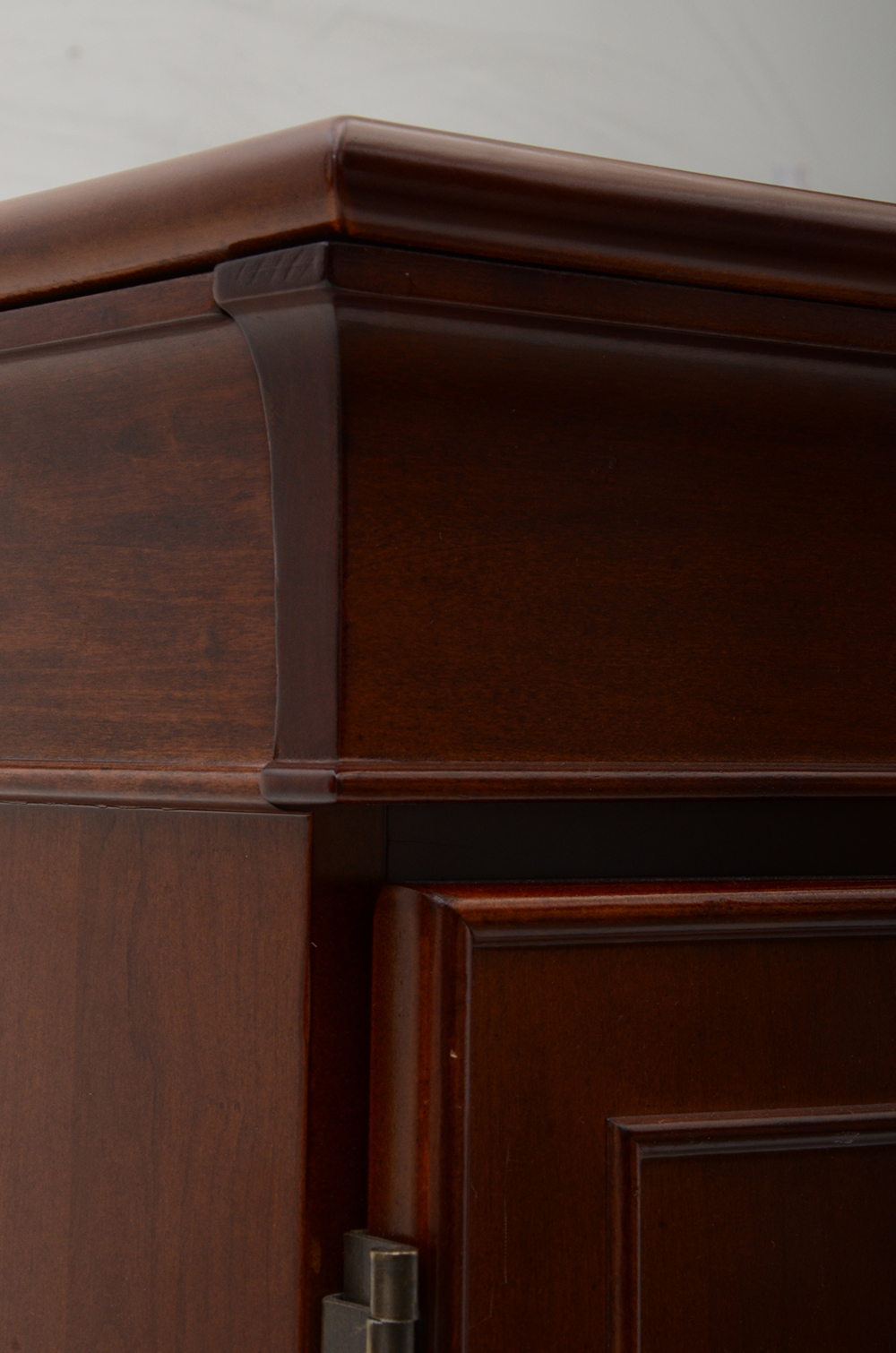 Bombay Company Media Armoire EBTH