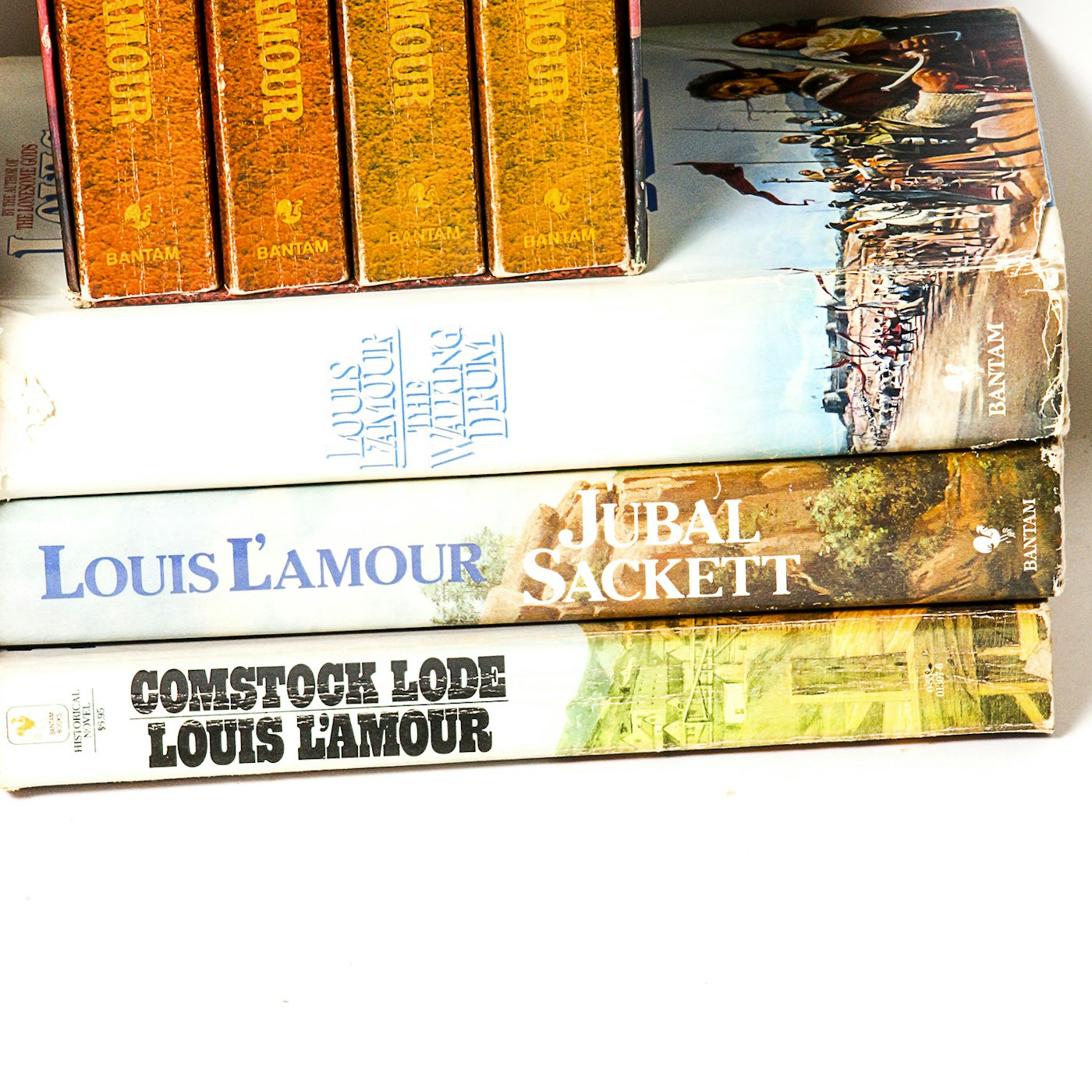 LOT OF 11 LOUIS L'AMOUR BOOKS, WESTERN NOVELS, PAPERBACKS lamour LOT OF 11 LOUIS L'AMOUR BOOKS, WESTERN NOVELS, PAPERBACKS lamour
