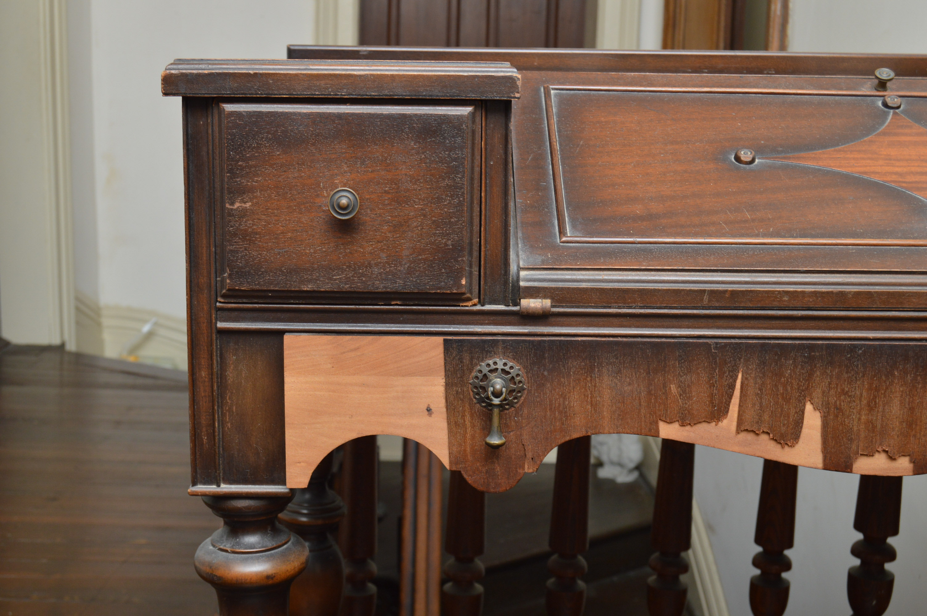 Mahogany Veneer Desk by Breuners Furniture EBTH