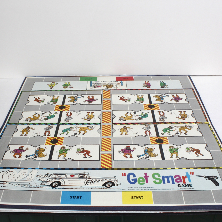 Grouping of Vintage 1960s Board Games EBTH