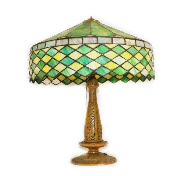 Vintage Art Deco Table Lamp with Leaded Slag Glass Shade EBTH