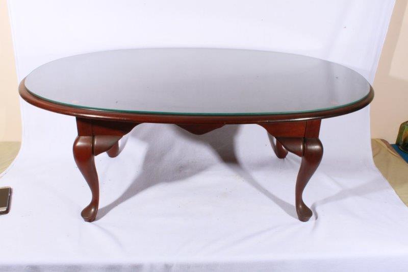Queen Anne Style Oval Coffee Table EBTH