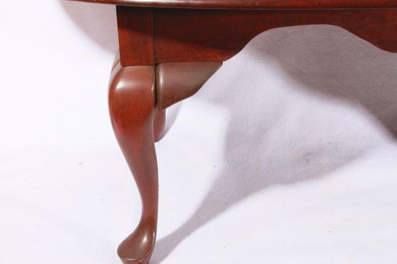 Queen Anne Style Oval Coffee Table EBTH