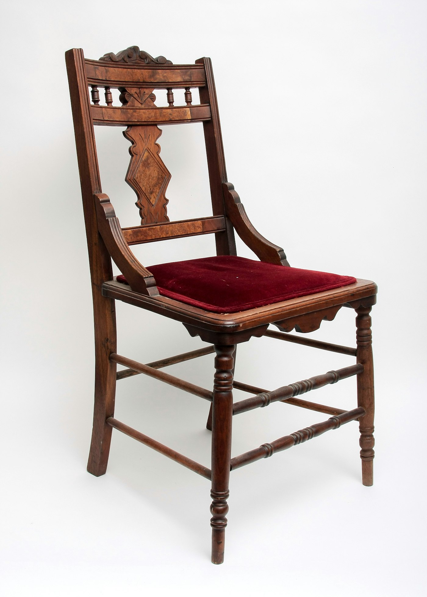 Vintage Victorian Eastlake Chair | EBTH