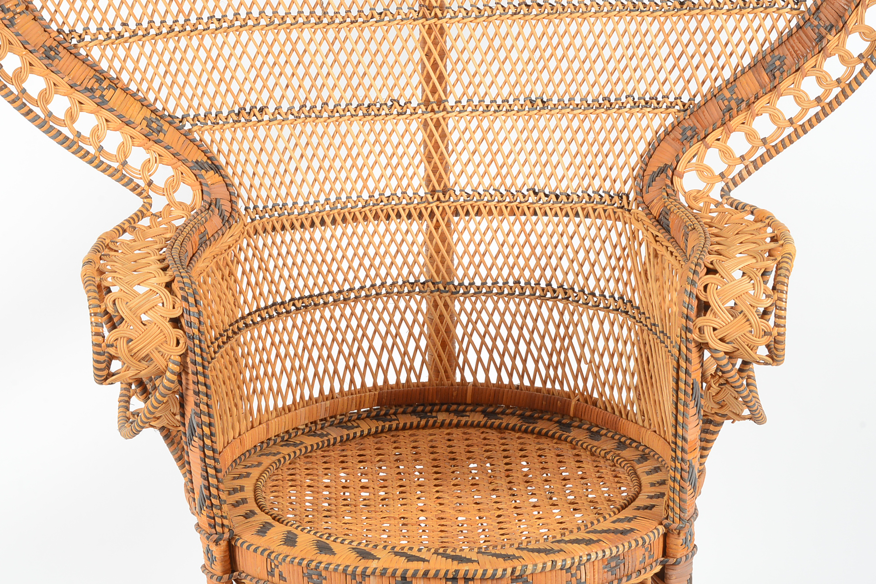Vintage 1970s Wicker Peacock Chair EBTH
