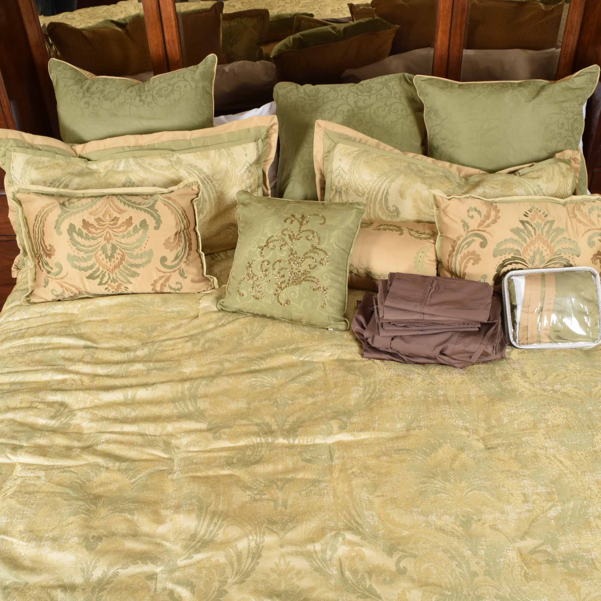 Reba McEntire King Comforter Set EBTH