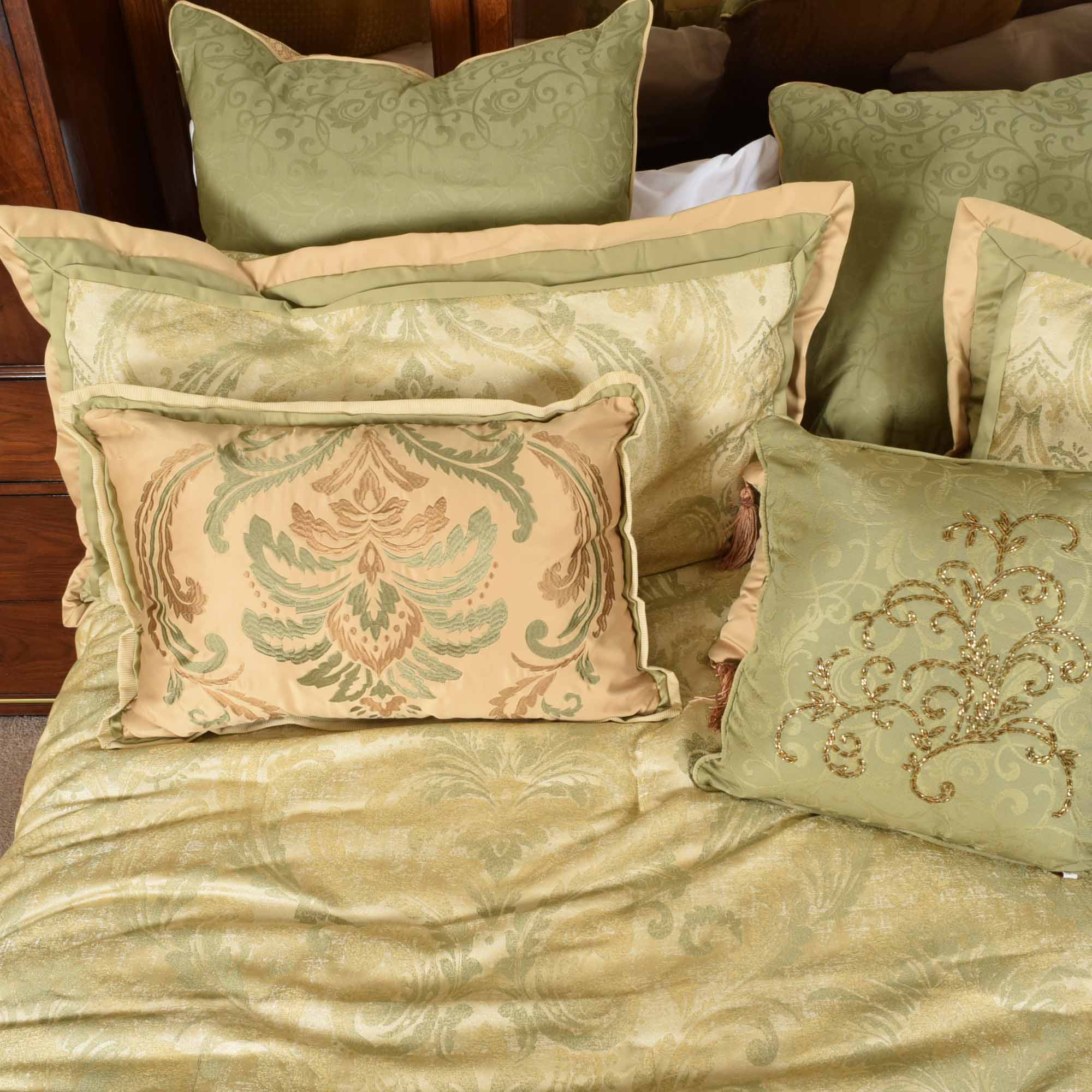 Reba McEntire King Comforter Set EBTH