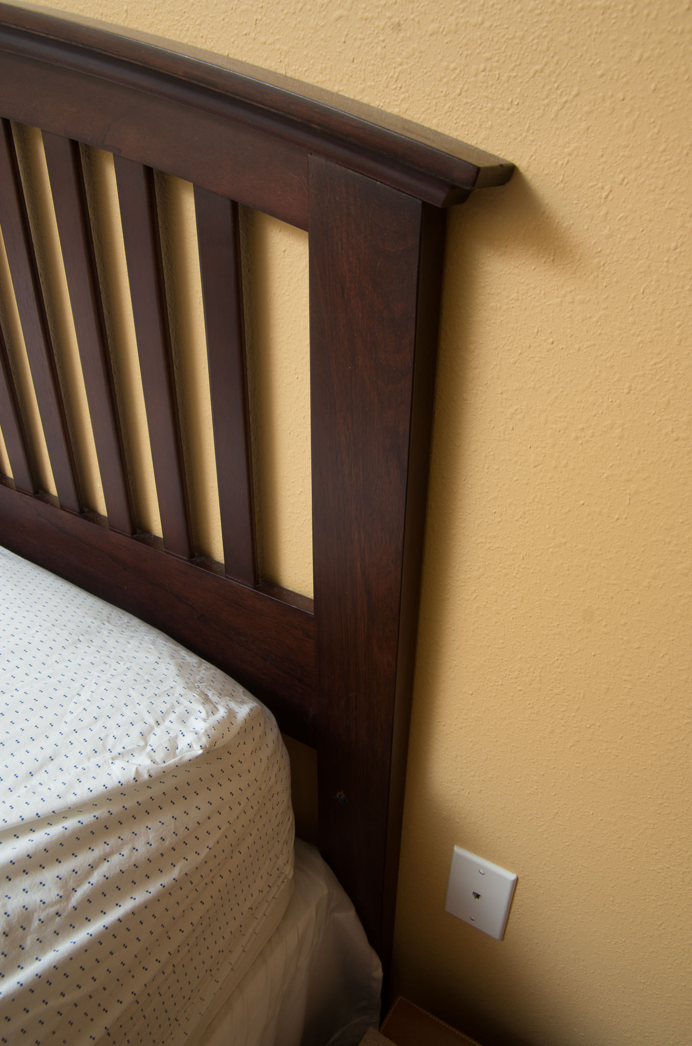 Broyhill King Headboard EBTH