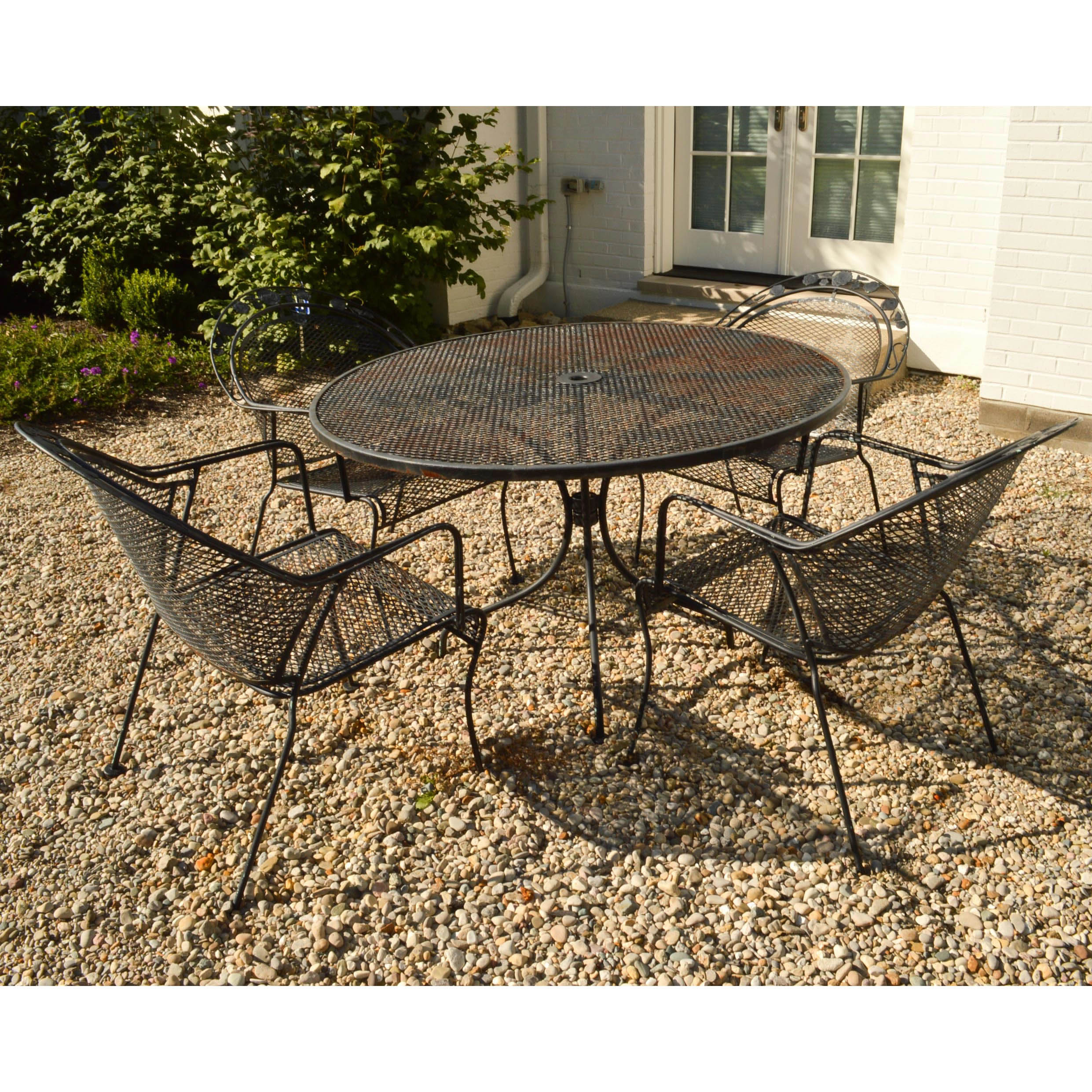 Round Wrought Iron Table and Four Chairs EBTH