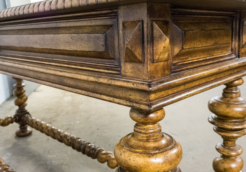 Minton Spidell Portugeuse Console Table | EBTH