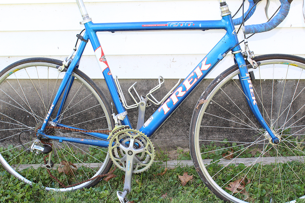 Blue Aluminum Series 1200 Trek Bicycle - IMG 0255.jpg?ixlib=rb 3.1