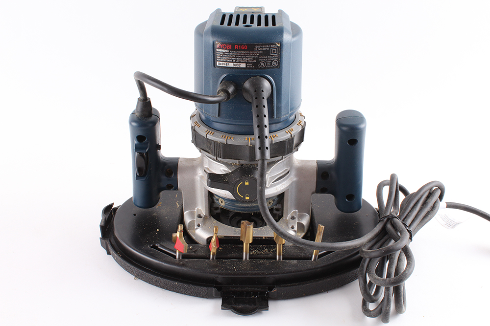 RYOBI 1 1/2 HP R160 Router Kit with Carrying Case EBTH