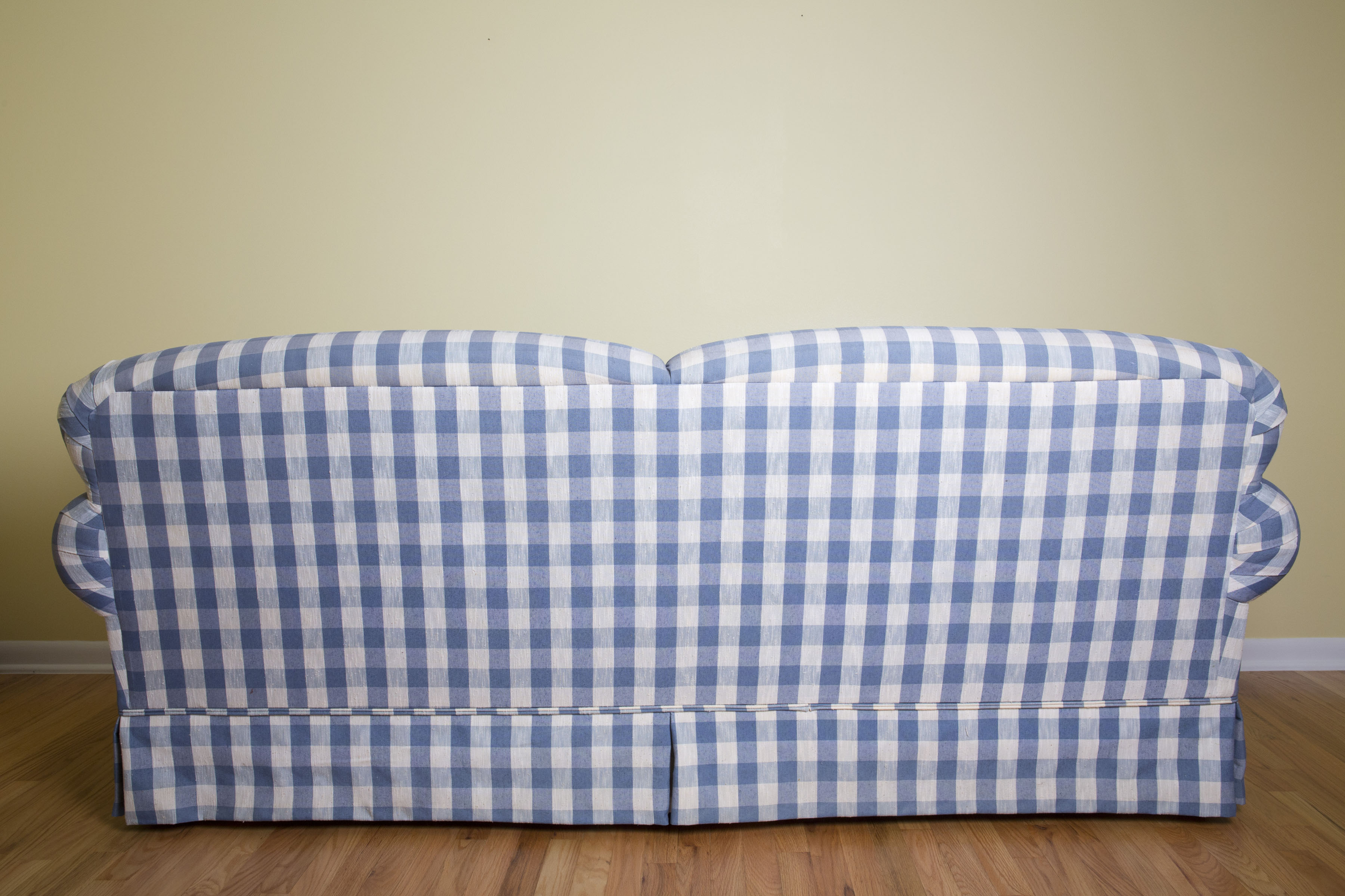 Broyhill Plaid Upholstered Sofa EBTH