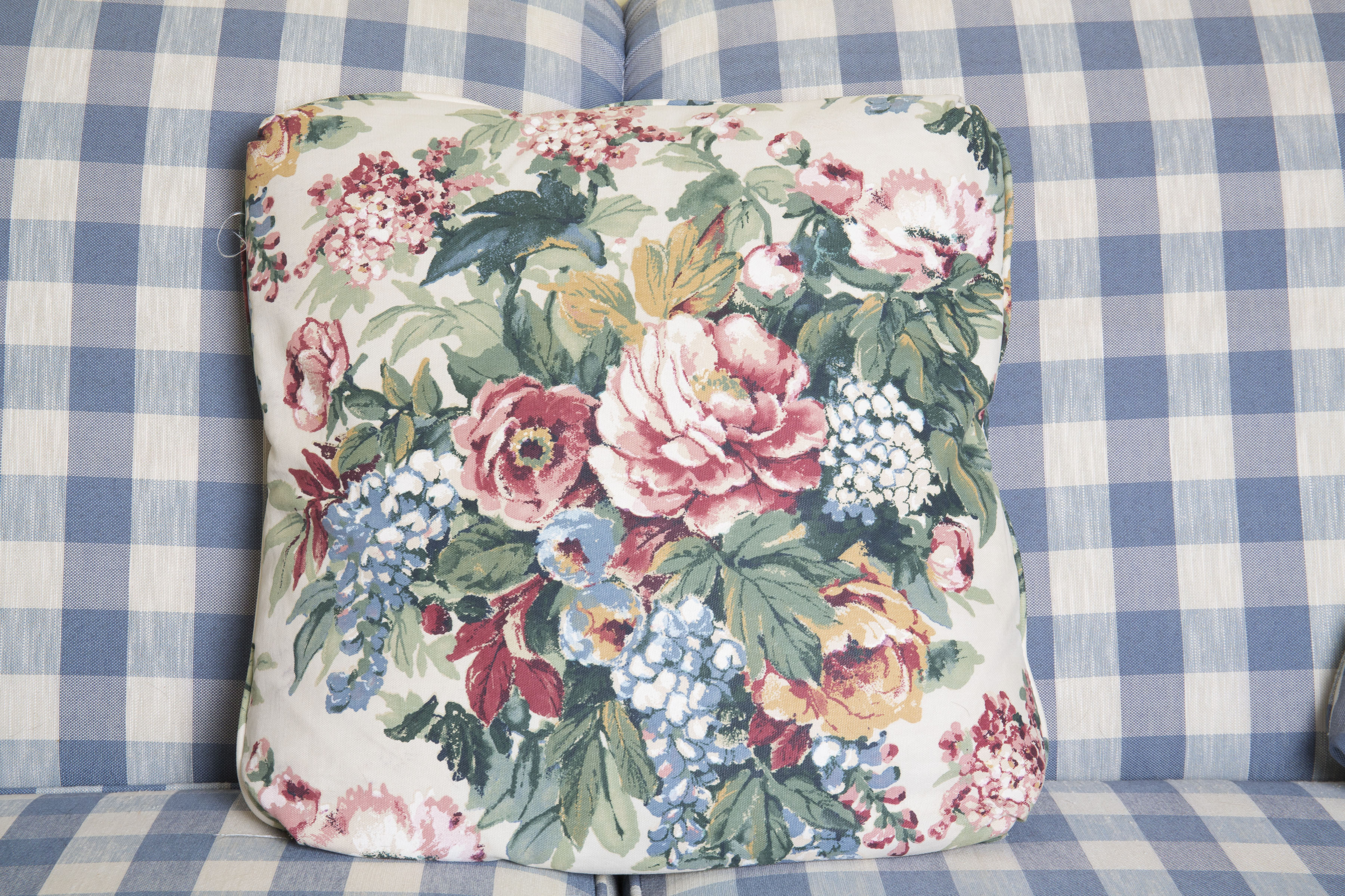 Broyhill Plaid Upholstered Sofa EBTH