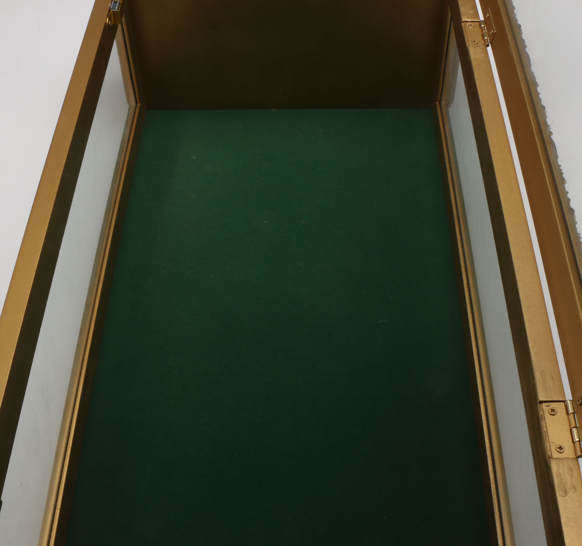 Doll Display Case EBTH