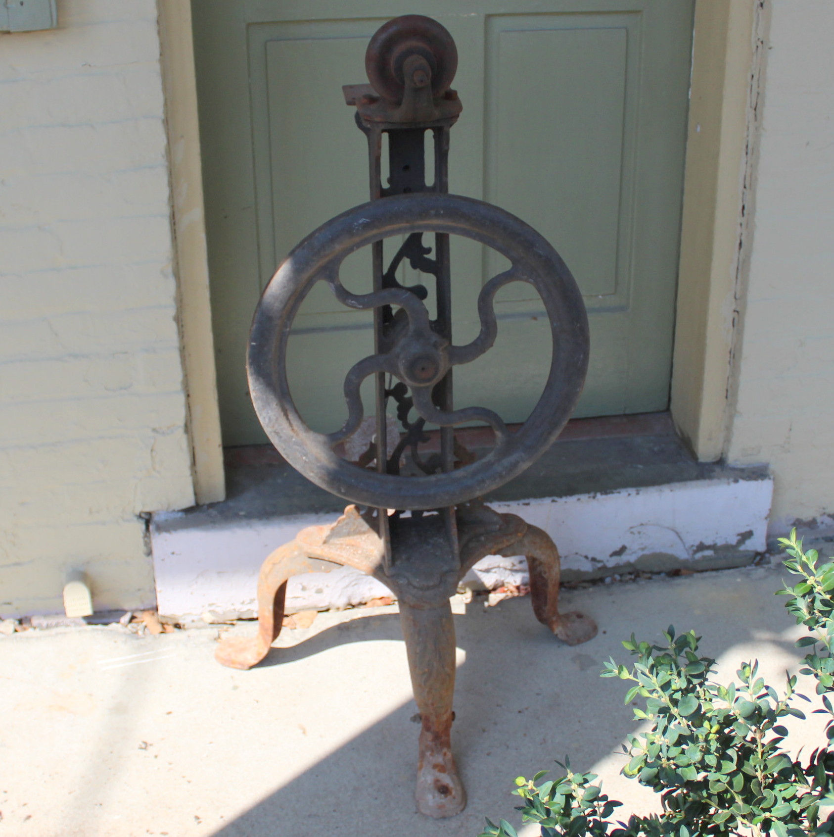 Antique Cast Iron Machine Tool EBTH