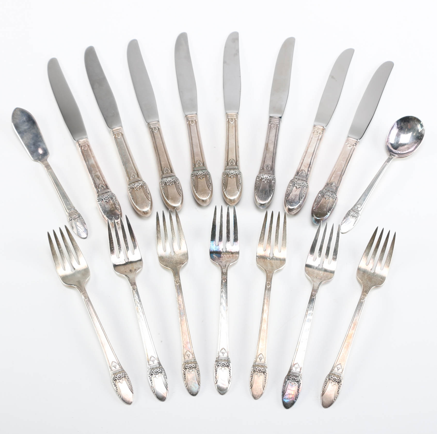 1947 Rogers Bros. Silver Plate Flatware Set EBTH