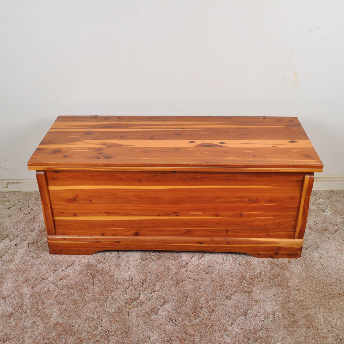 Late 20th Century Cedar Chest by Murphy Furniture Mfg. Co. EBTH