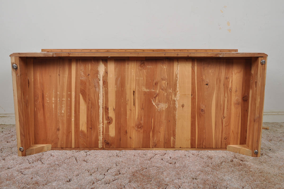 Late 20th Century Cedar Chest by Murphy Furniture Mfg. Co. EBTH