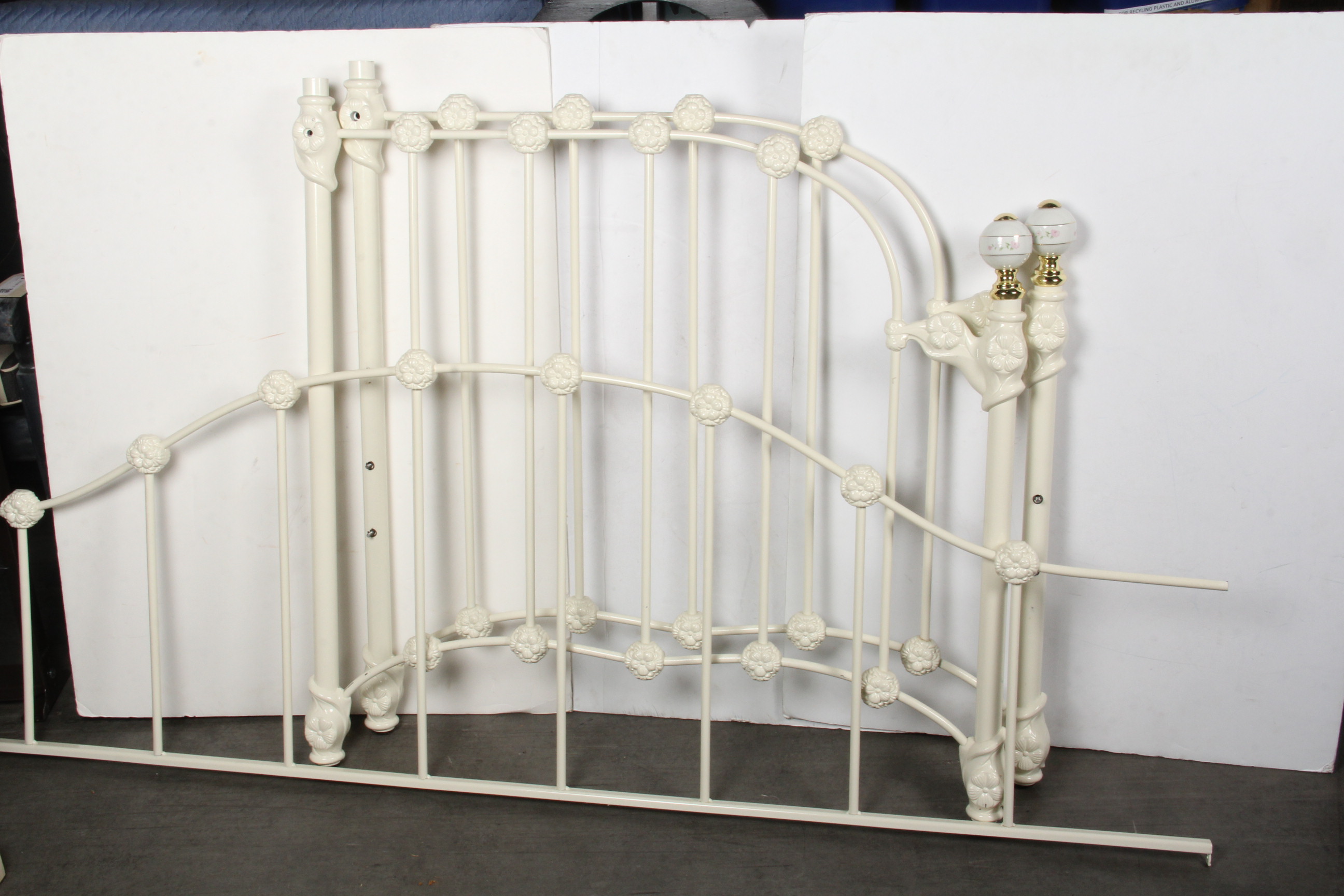 Twin Size Iron Daybed Frame EBTH