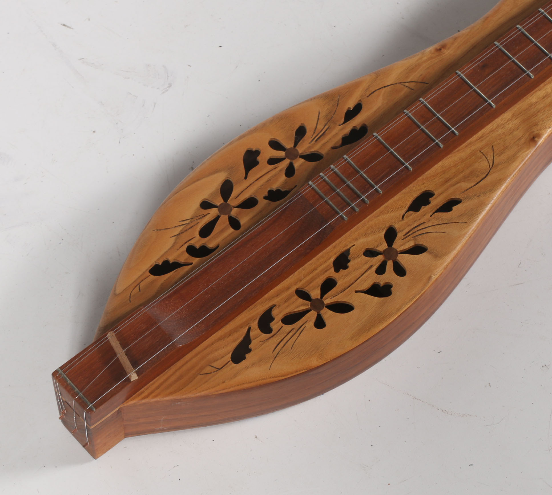 Luthier Crafted Joe Appalachian Lap Dulcimer EBTH