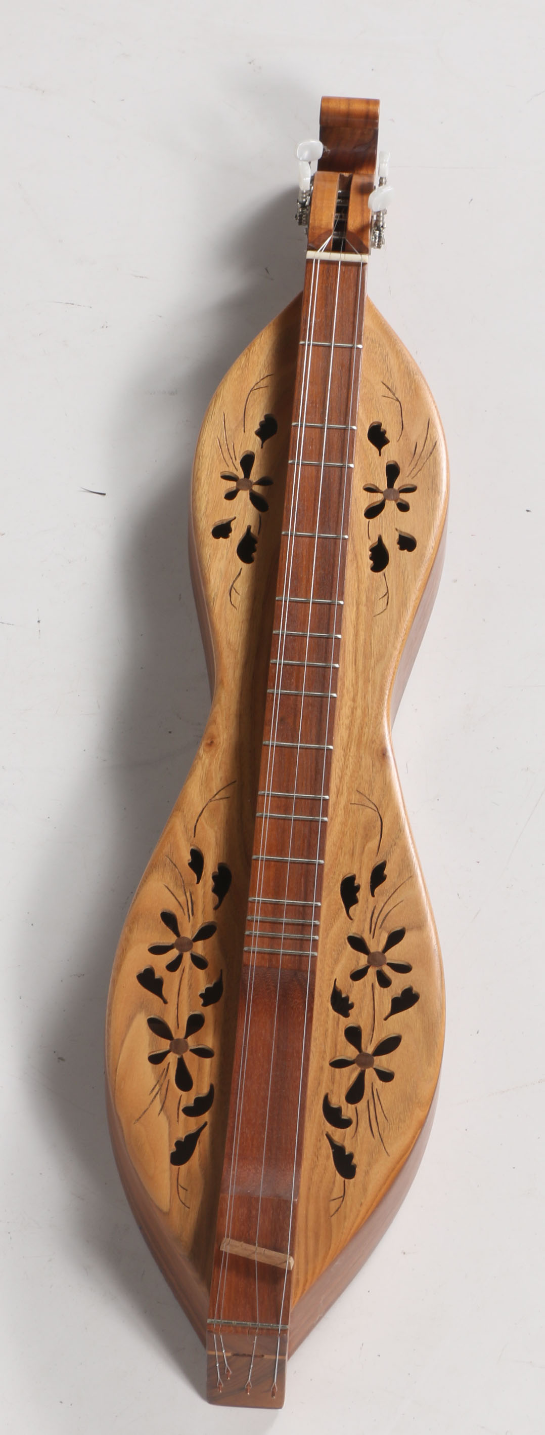 Luthier Crafted Joe Appalachian Lap Dulcimer EBTH