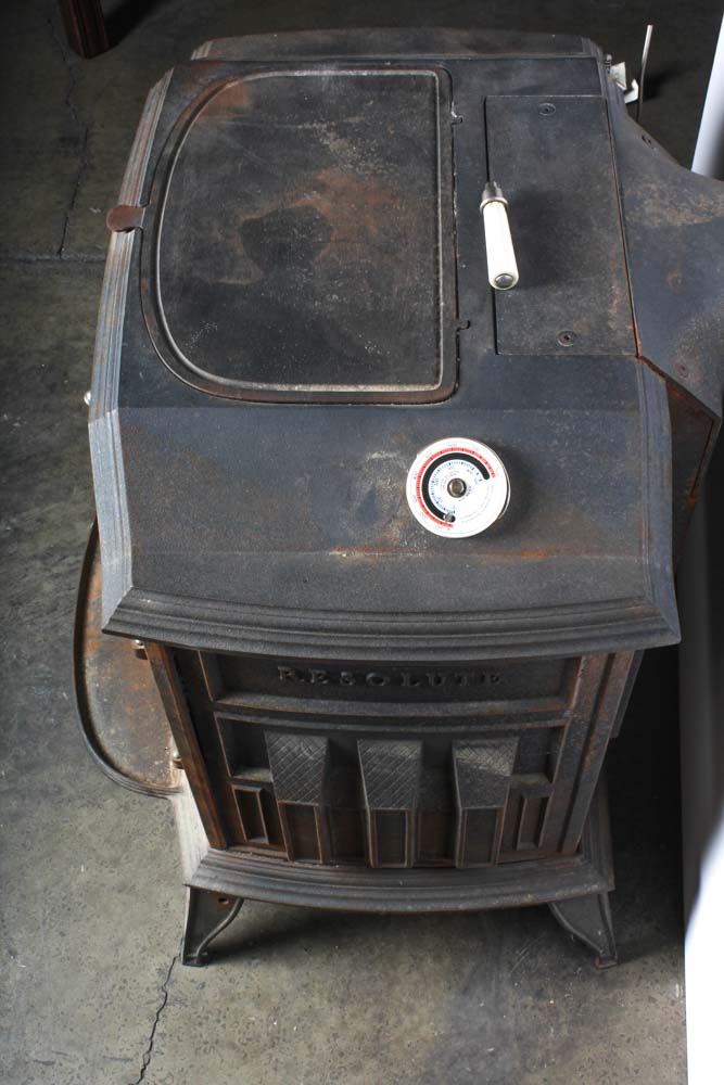Vintage Vermont Castings "Resolute" Wood Burning Stove EBTH