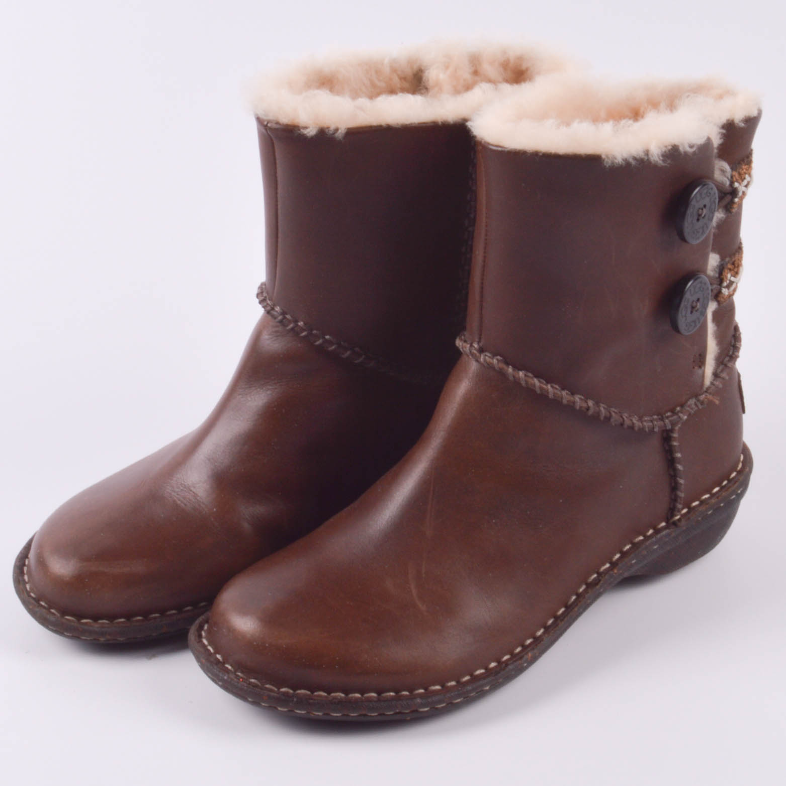 smooth leather ugg boots