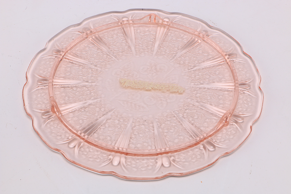 Collection of Pink Depression Glass Dishes EBTH