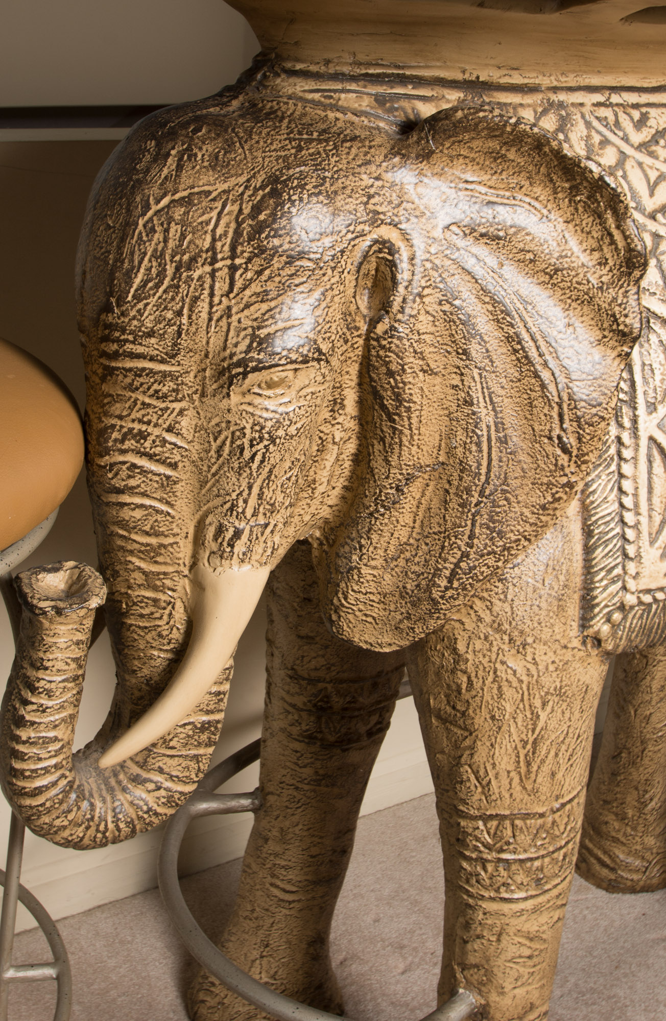 Elephant Bar Table with Stools EBTH