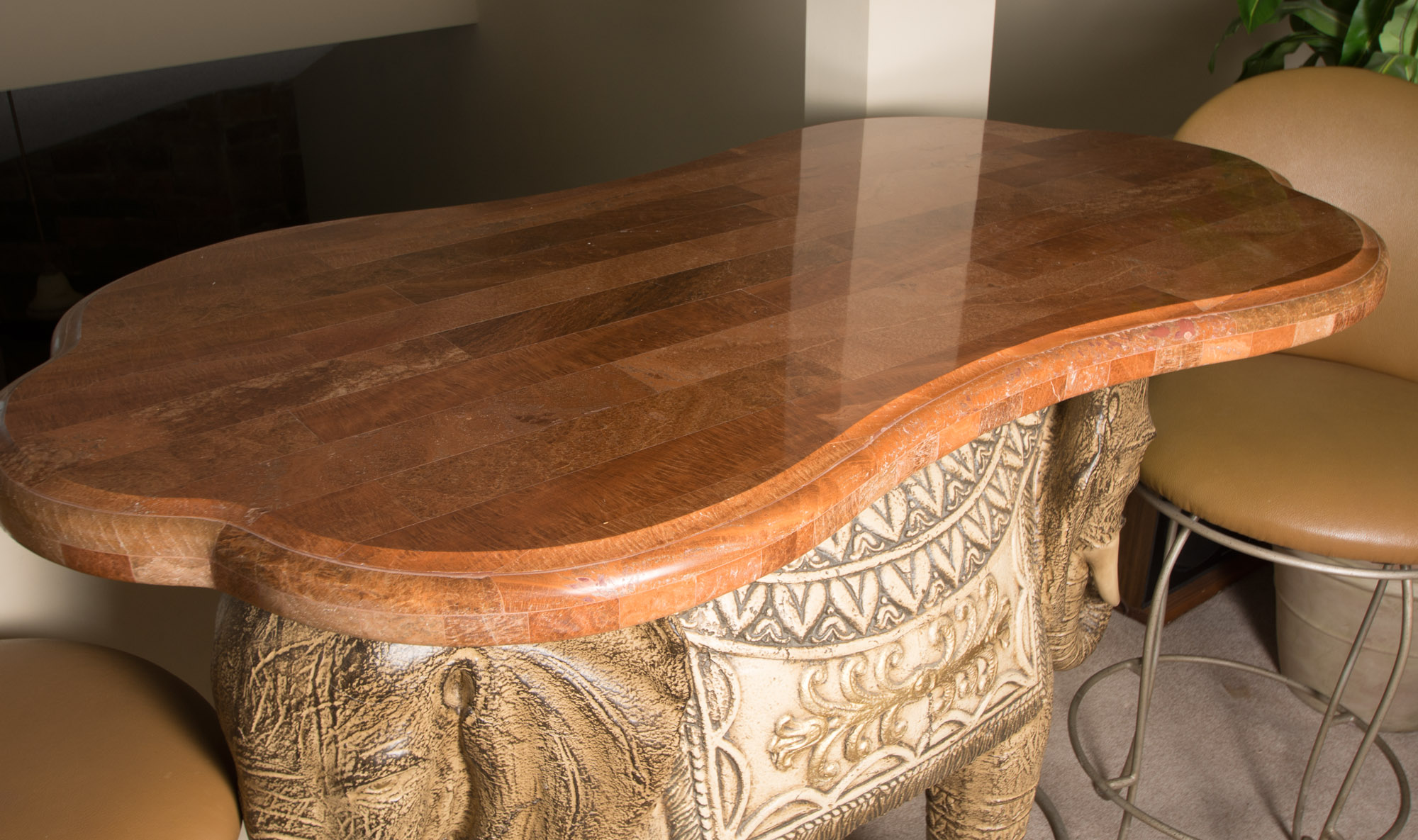 Elephant Bar Table with Stools EBTH