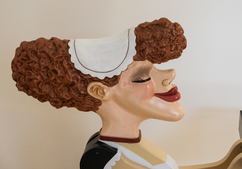 Bombay Company 'Millie The Maid' Tray Table EBTH