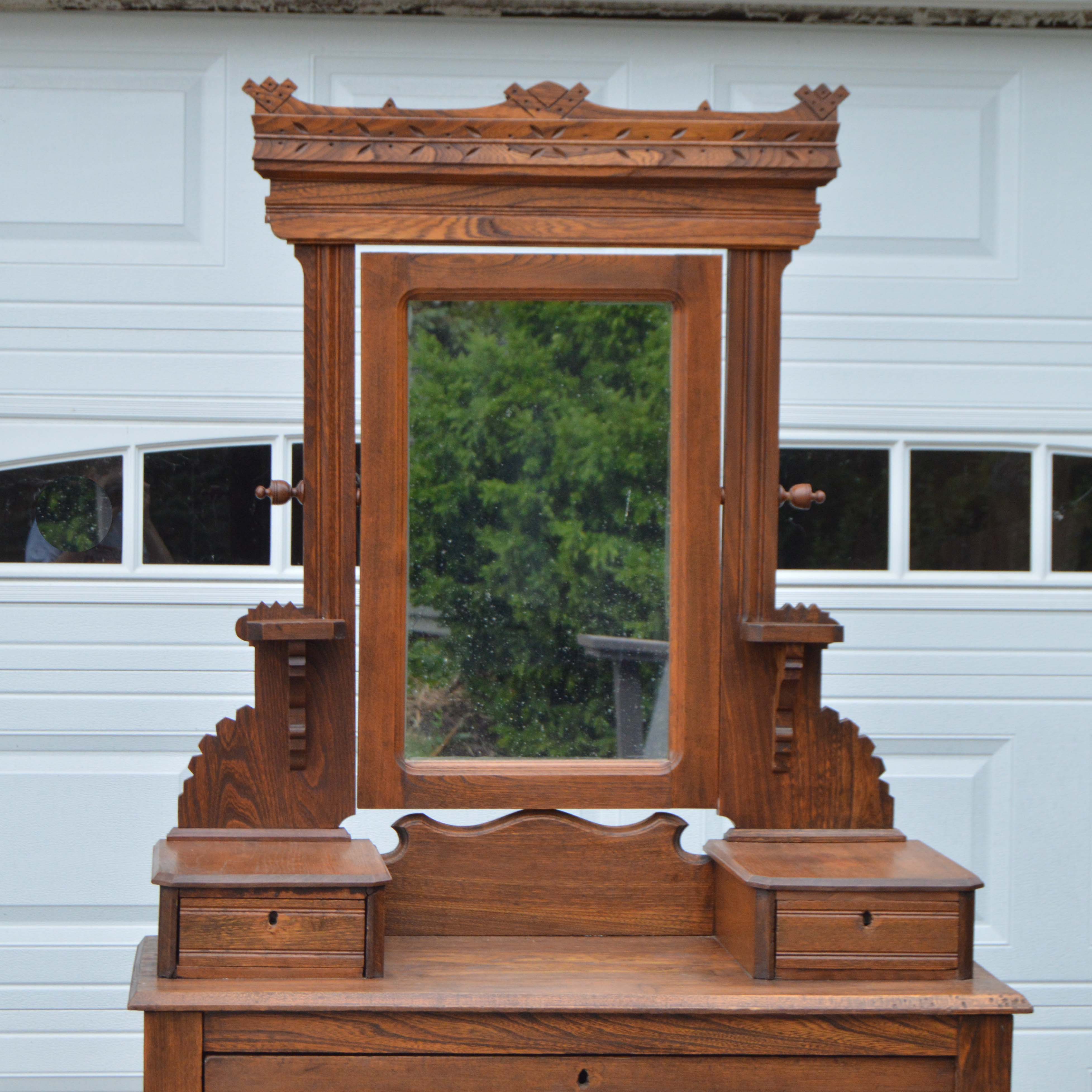 Antique Eastlake Style Dresser | EBTH