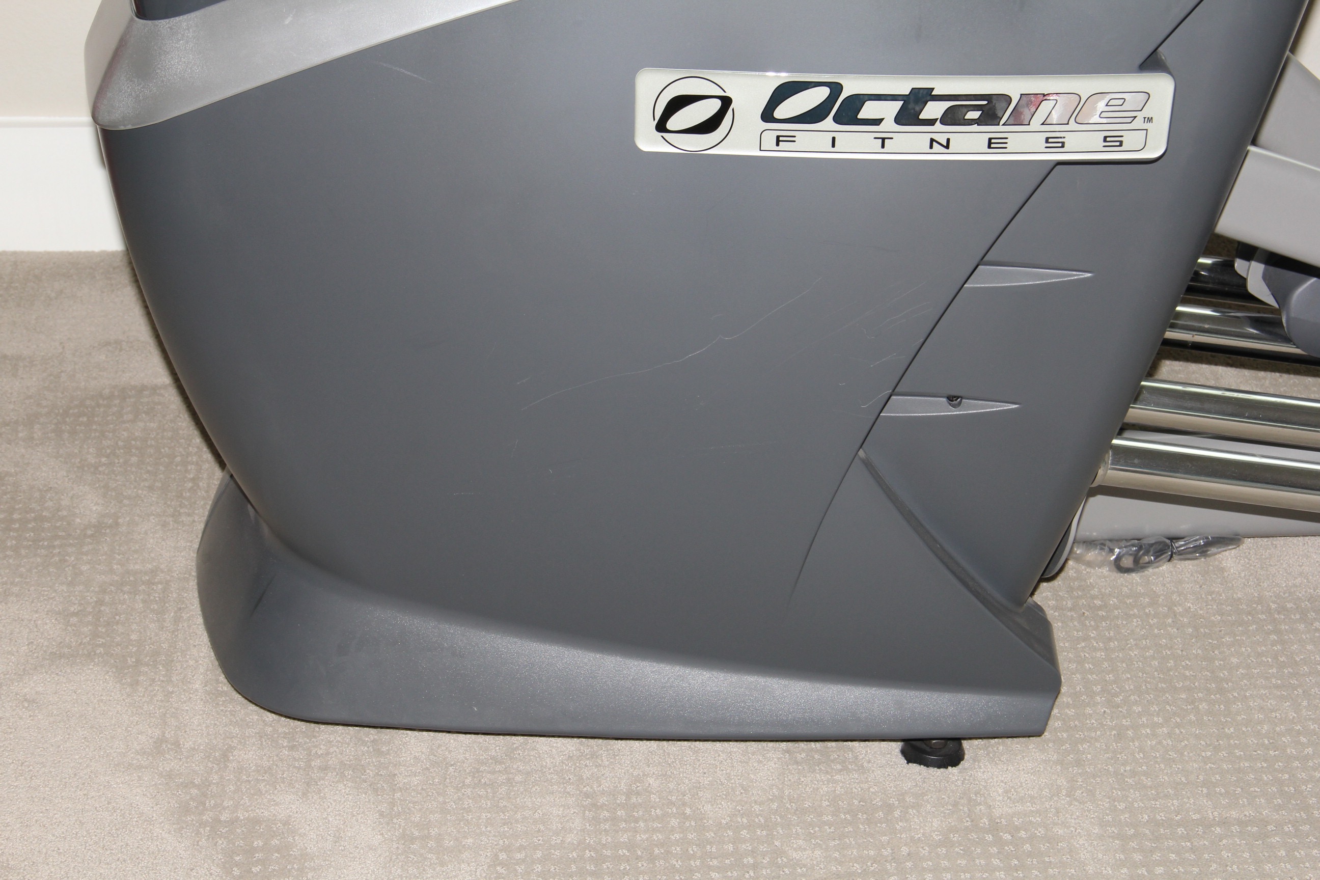 Octane Fitness Q45E Elliptical Trainer | EBTH