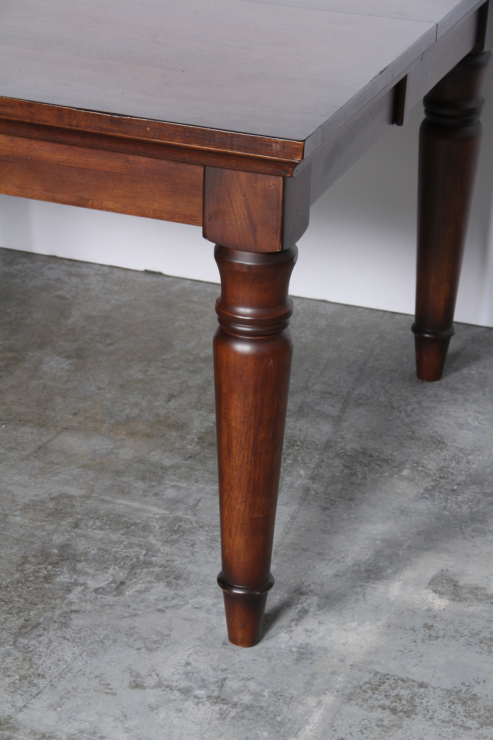 Pottery Barn Expandable Dining Table