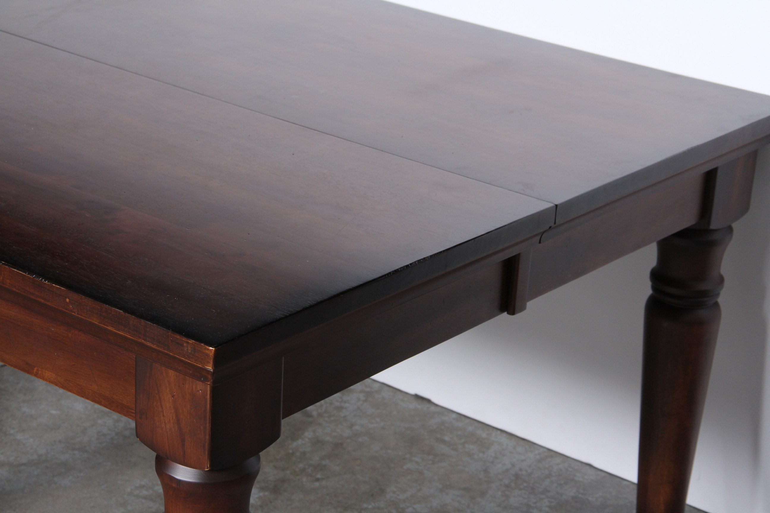 Pottery Barn Expandable Dining Table