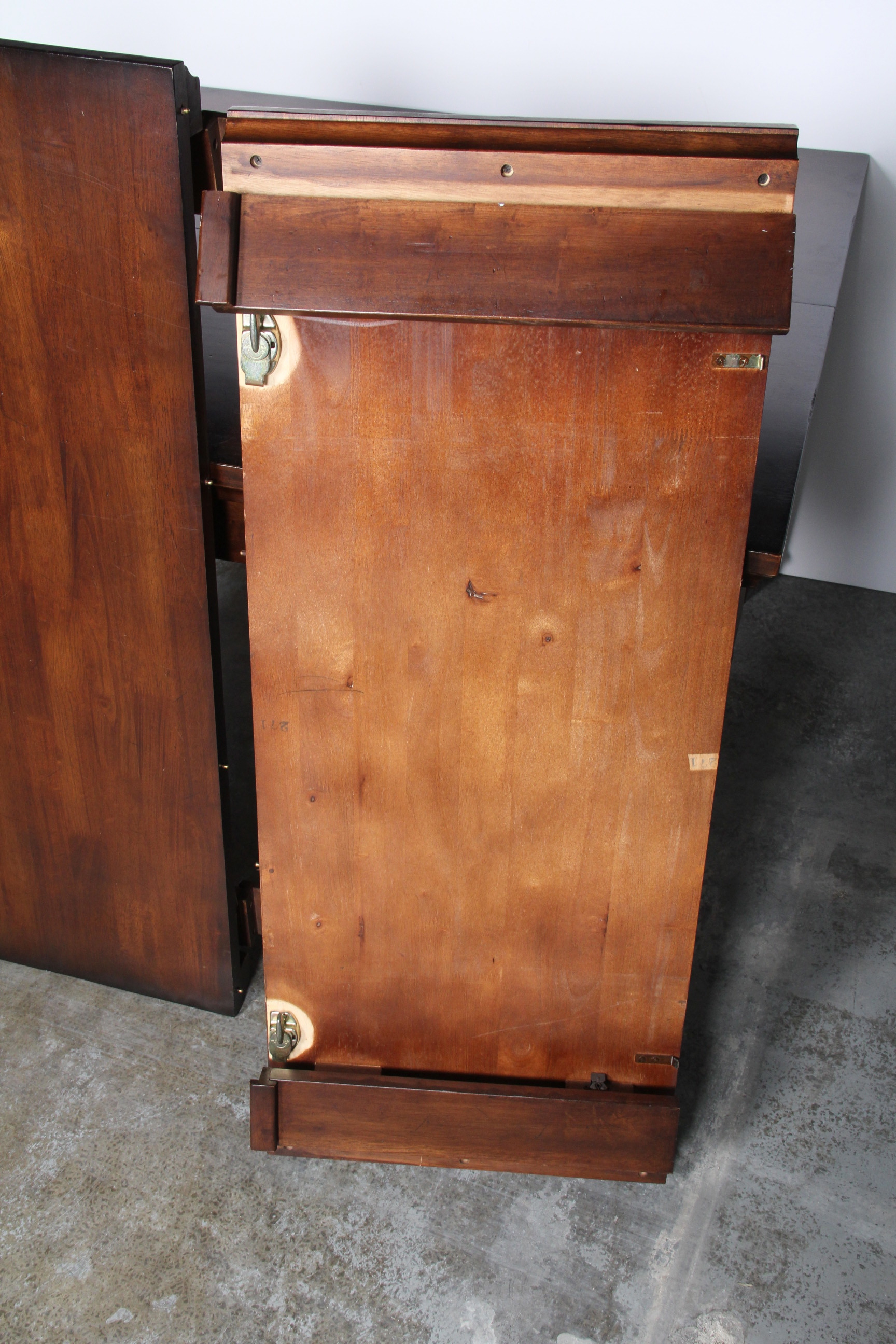 Pottery Barn Expandable Dining Table