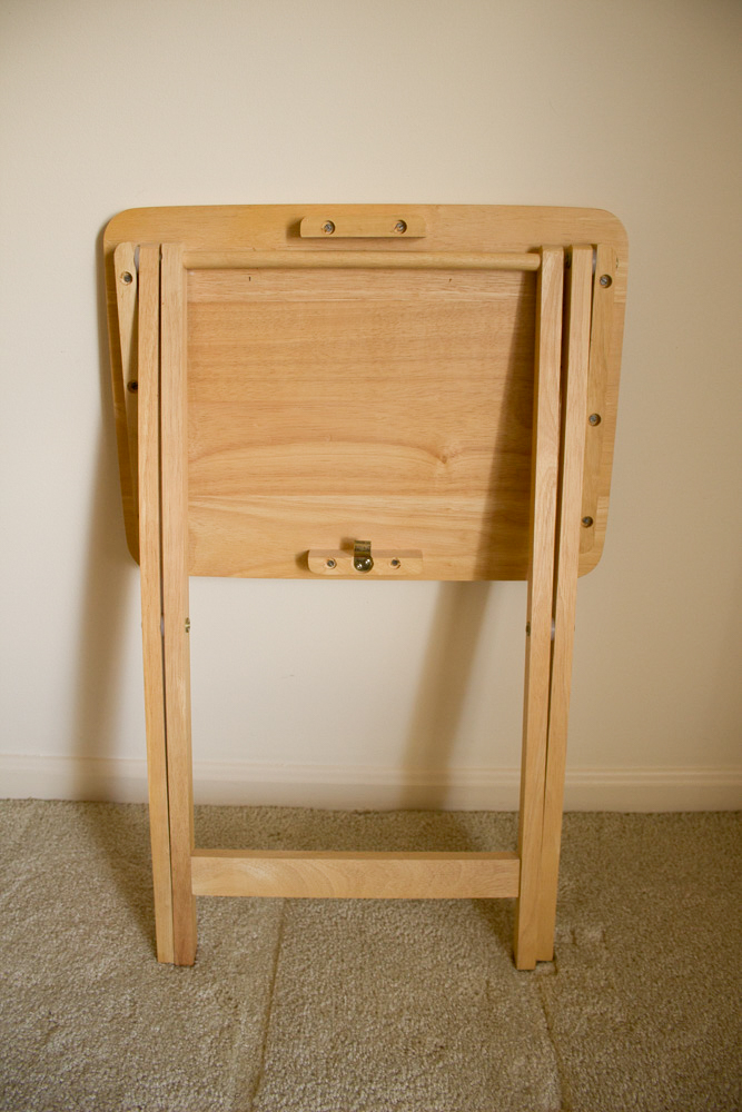 Light Wood Tray Tables with Stand EBTH