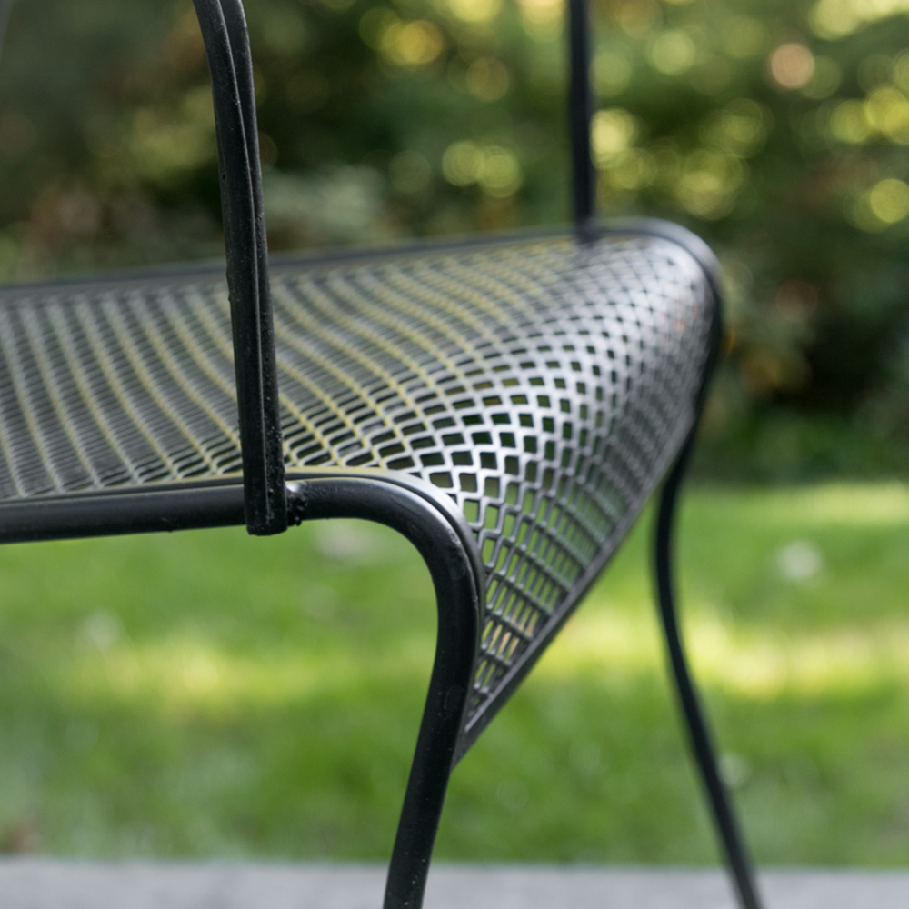 Iron Patio Barrel Chairs with Table EBTH