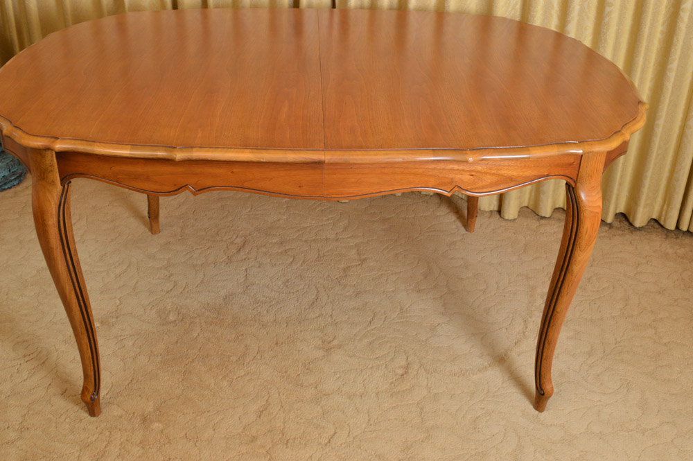 Vintage Pecan Thomasville Dining Table EBTH